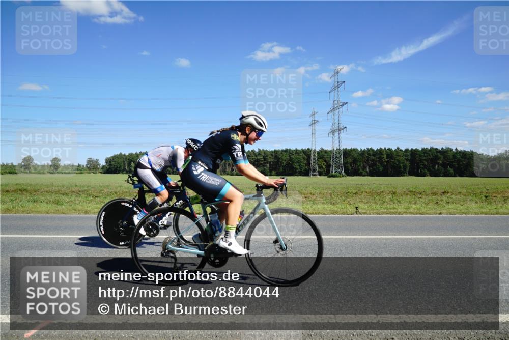07.09.2025 - 19. Norderstedt Triathlon Michael Burmester http://msf.ph/oto/8844044 07.09.2025 14:48:32 Radfahren 439, 1456, 1485 meine-sportfotos.de