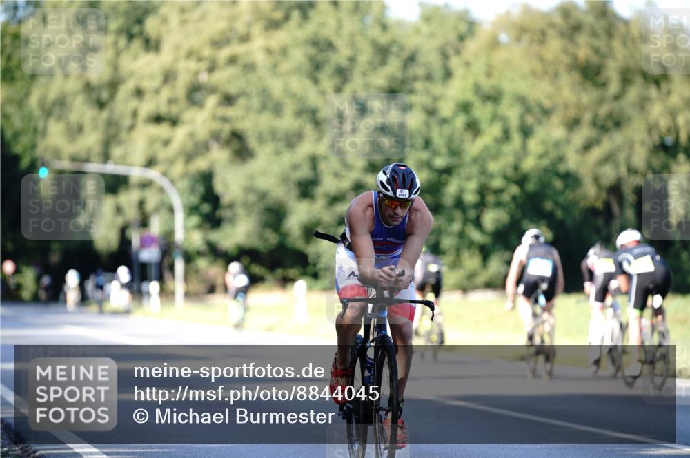 07.09.2025 - 19. Norderstedt Triathlon Michael Burmester http://msf.ph/oto/8844045 07.09.2025 15:58:38 Radfahren 1482, 1575, 1593 meine-sportfotos.de