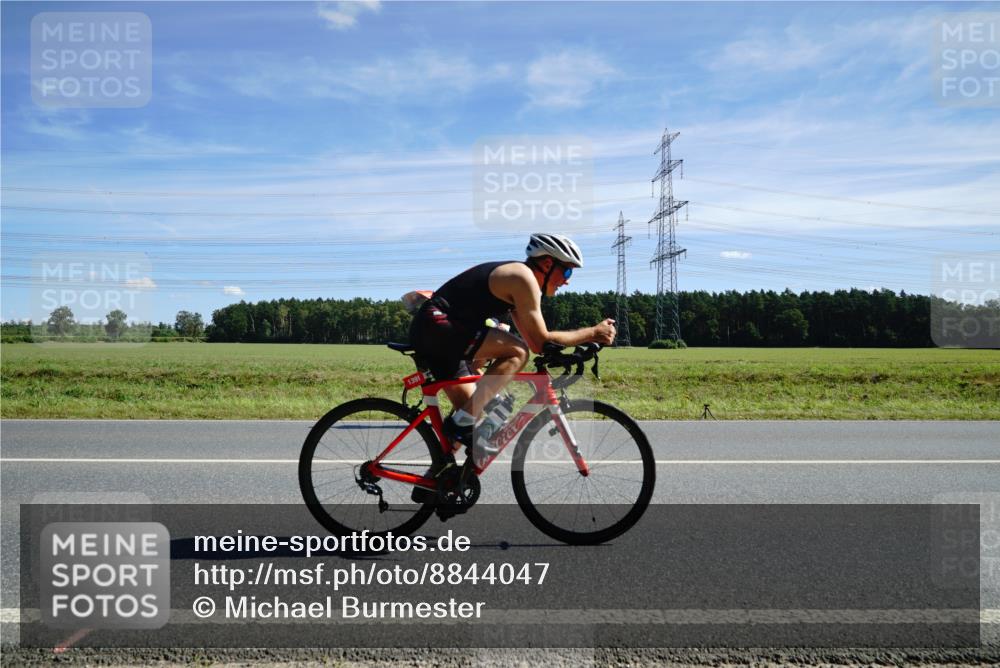 07.09.2025 - 19. Norderstedt Triathlon Michael Burmester http://msf.ph/oto/8844047 07.09.2025 12:43:18 Radfahren 159, 1391 meine-sportfotos.de