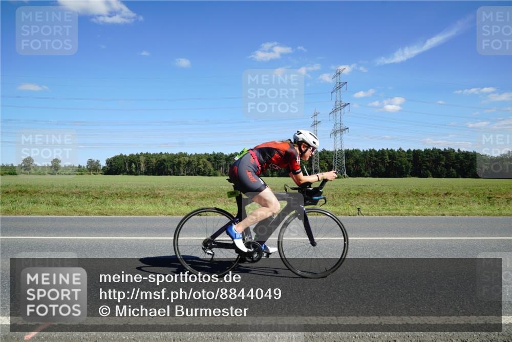 07.09.2025 - 19. Norderstedt Triathlon Michael Burmester http://msf.ph/oto/8844049 07.09.2025 14:48:35 Radfahren 439, 1456, 1485 meine-sportfotos.de