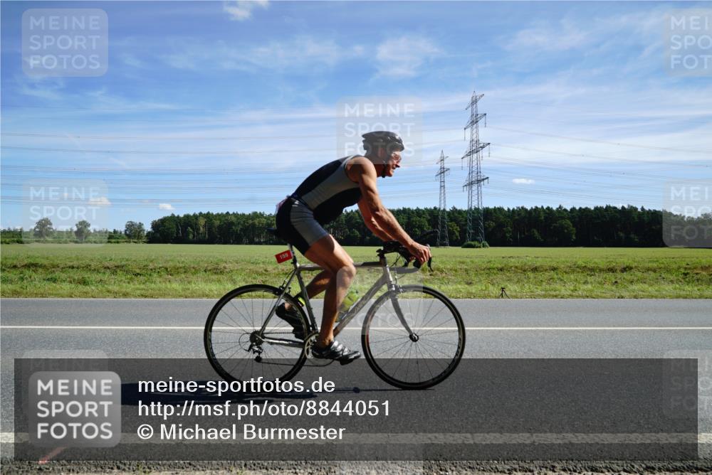 07.09.2025 - 19. Norderstedt Triathlon Michael Burmester http://msf.ph/oto/8844051 07.09.2025 12:43:20 Radfahren 159, 1391 meine-sportfotos.de