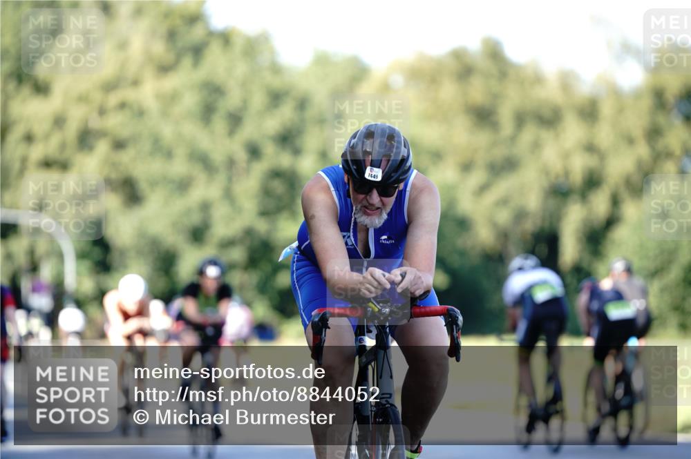 07.09.2025 - 19. Norderstedt Triathlon Michael Burmester http://msf.ph/oto/8844052 07.09.2025 15:58:44 Radfahren 933, 1064, 1449, 1541 meine-sportfotos.de