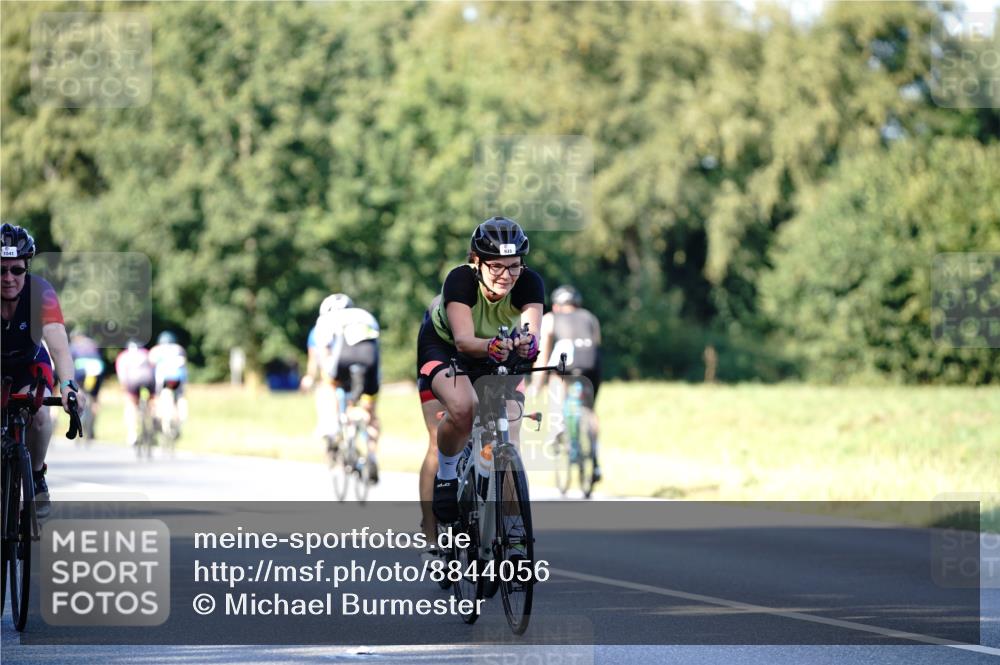 07.09.2025 - 19. Norderstedt Triathlon Michael Burmester http://msf.ph/oto/8844056 07.09.2025 15:58:45 Radfahren 933, 1064, 1449, 1541 meine-sportfotos.de