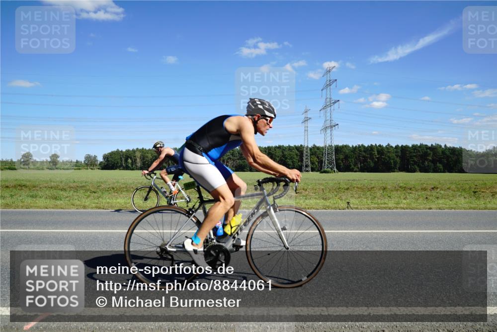 07.09.2025 - 19. Norderstedt Triathlon Michael Burmester http://msf.ph/oto/8844061 07.09.2025 14:48:53 Radfahren 410, 465, 908, 1510 meine-sportfotos.de