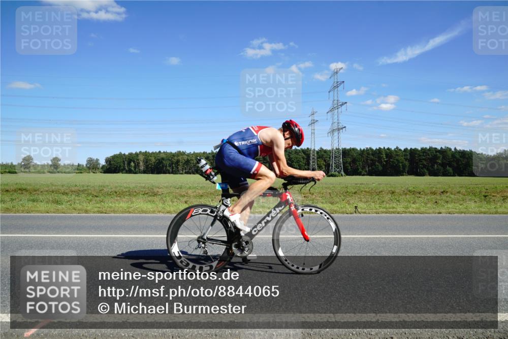 07.09.2025 - 19. Norderstedt Triathlon Michael Burmester http://msf.ph/oto/8844065 07.09.2025 14:48:55 Radfahren 465, 908, 1510 meine-sportfotos.de
