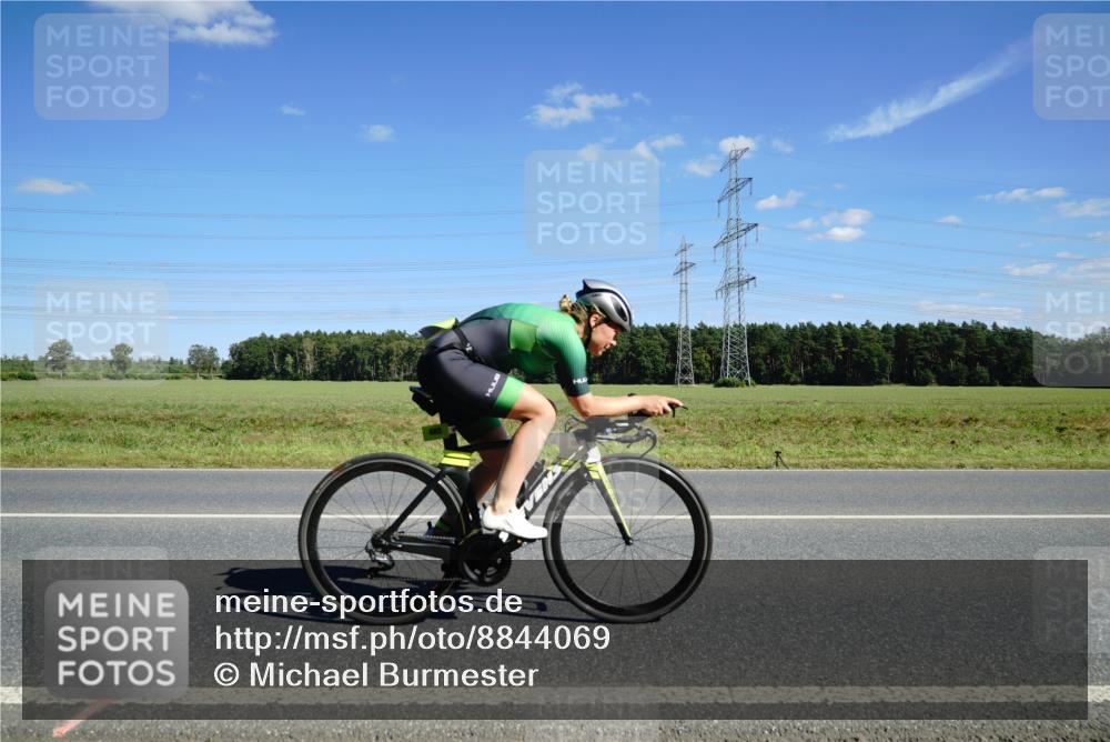 07.09.2025 - 19. Norderstedt Triathlon Michael Burmester http://msf.ph/oto/8844069 07.09.2025 14:48:56 Radfahren 465, 908, 1510 meine-sportfotos.de
