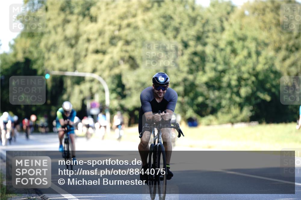 07.09.2025 - 19. Norderstedt Triathlon Michael Burmester http://msf.ph/oto/8844075 07.09.2025 15:58:51 Radfahren 1085, 1472 meine-sportfotos.de