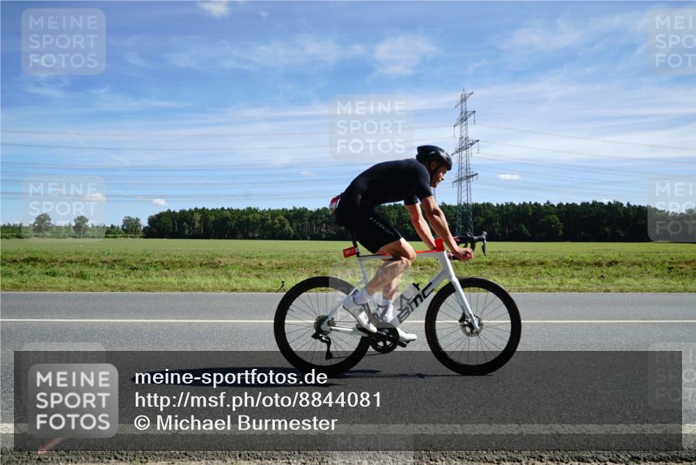 07.09.2025 - 19. Norderstedt Triathlon Michael Burmester http://msf.ph/oto/8844081 07.09.2025 12:43:35 Radfahren 1212, 1337 meine-sportfotos.de