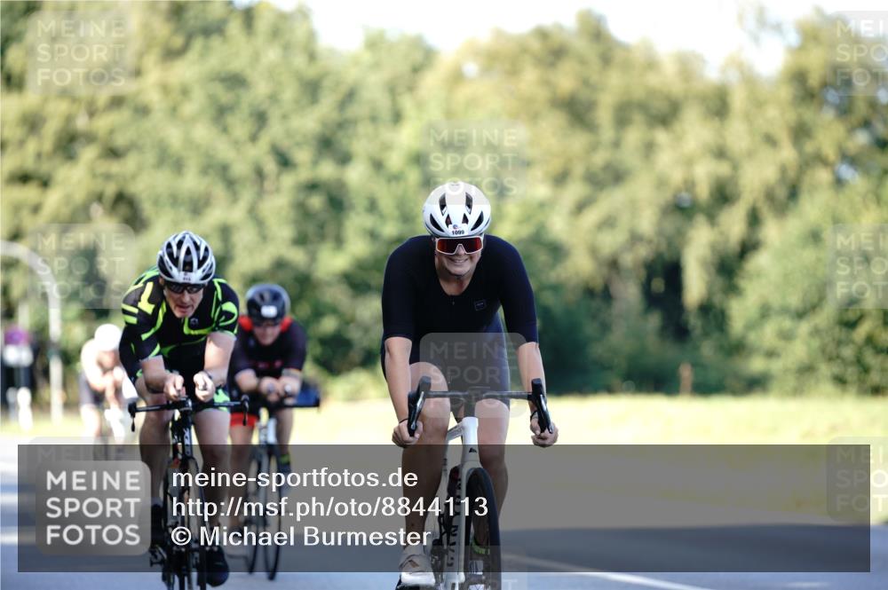 07.09.2025 - 19. Norderstedt Triathlon Michael Burmester http://msf.ph/oto/8844113 07.09.2025 15:59:00 Radfahren 386, 501, 517, 915, 1073, 1632 meine-sportfotos.de