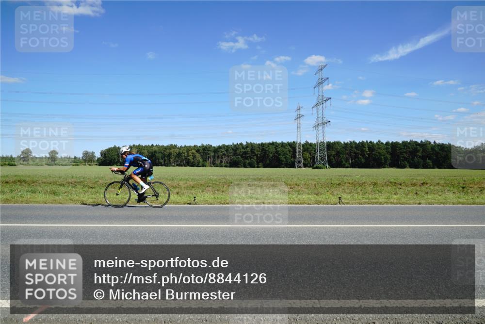 07.09.2025 - 19. Norderstedt Triathlon Michael Burmester http://msf.ph/oto/8844126 07.09.2025 14:49:32 Radfahren 398, 970, 1430 meine-sportfotos.de