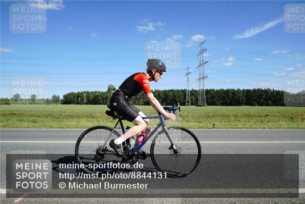 07.09.2025 - 19. Norderstedt Triathlon Michael Burmester http://msf.ph/oto/8844131 07.09.2025 14:49:35 Radfahren 970, 1507 meine-sportfotos.de
