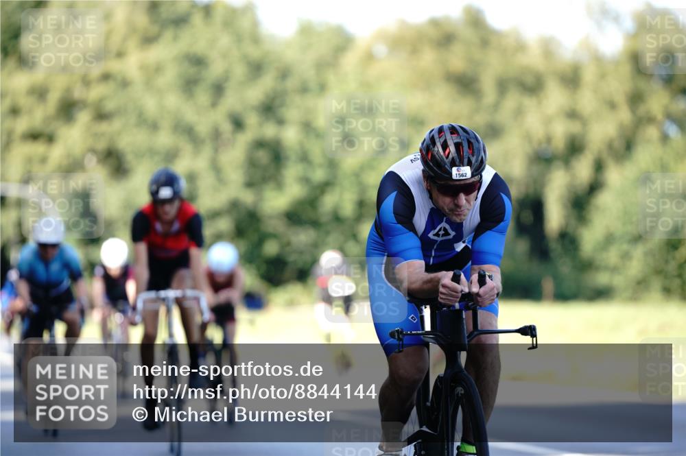 07.09.2025 - 19. Norderstedt Triathlon Michael Burmester http://msf.ph/oto/8844144 07.09.2025 15:59:04 Radfahren 425, 517, 915, 1051, 1065, 1073, 1101, 1562, 1563, 1585 meine-sportfotos.de