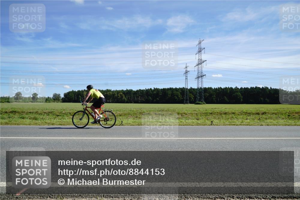 07.09.2025 - 19. Norderstedt Triathlon Michael Burmester http://msf.ph/oto/8844153 07.09.2025 12:44:03 Radfahren  meine-sportfotos.de
