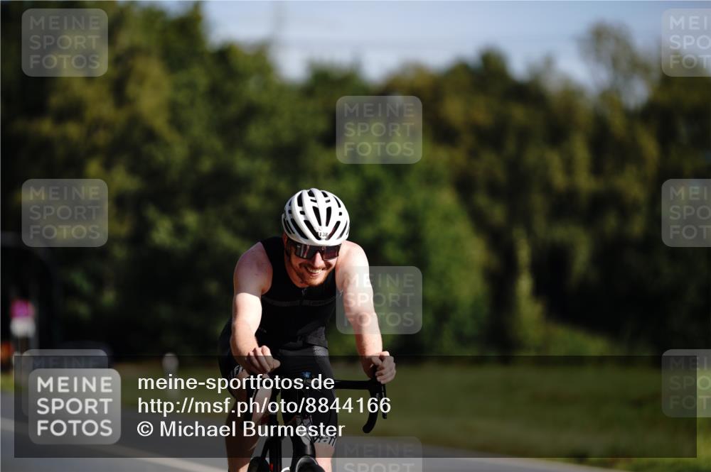07.09.2025 - 19. Norderstedt Triathlon Michael Burmester http://msf.ph/oto/8844166 07.09.2025 10:21:57 Radfahren 1138 meine-sportfotos.de