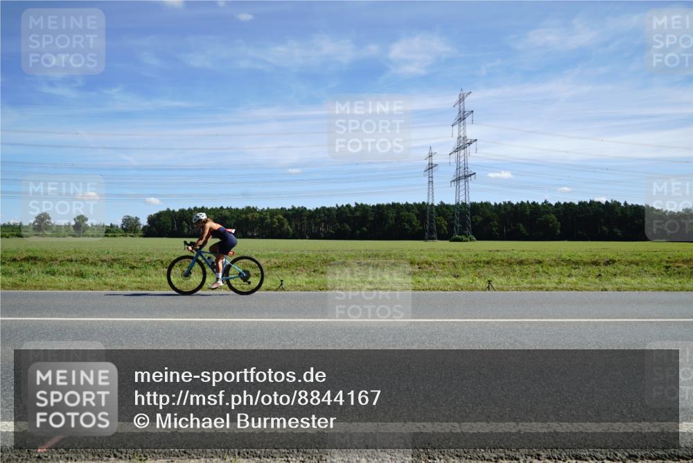 07.09.2025 - 19. Norderstedt Triathlon Michael Burmester http://msf.ph/oto/8844167 07.09.2025 12:44:10 Radfahren  meine-sportfotos.de