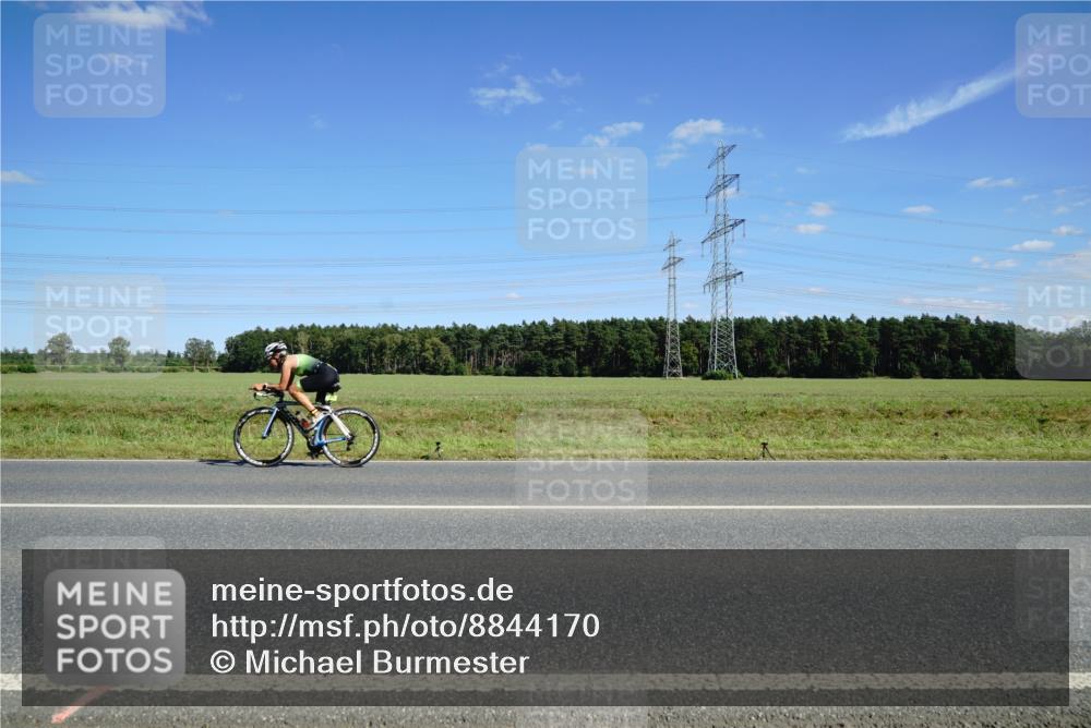 07.09.2025 - 19. Norderstedt Triathlon Michael Burmester http://msf.ph/oto/8844170 07.09.2025 14:49:52 Radfahren  meine-sportfotos.de