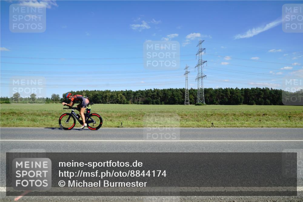 07.09.2025 - 19. Norderstedt Triathlon Michael Burmester http://msf.ph/oto/8844174 07.09.2025 14:49:54 Radfahren  meine-sportfotos.de