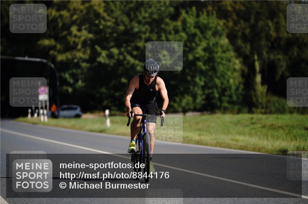 07.09.2025 - 19. Norderstedt Triathlon Michael Burmester http://msf.ph/oto/8844176 07.09.2025 10:23:19 Radfahren 1139 meine-sportfotos.de