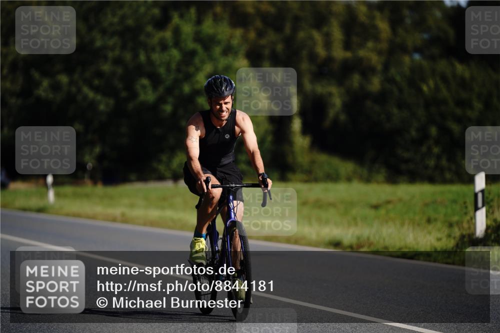 07.09.2025 - 19. Norderstedt Triathlon Michael Burmester http://msf.ph/oto/8844181 07.09.2025 10:23:20 Radfahren 1139 meine-sportfotos.de