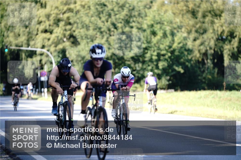 07.09.2025 - 19. Norderstedt Triathlon Michael Burmester http://msf.ph/oto/8844184 07.09.2025 15:59:15 Radfahren 875, 912, 1532 meine-sportfotos.de
