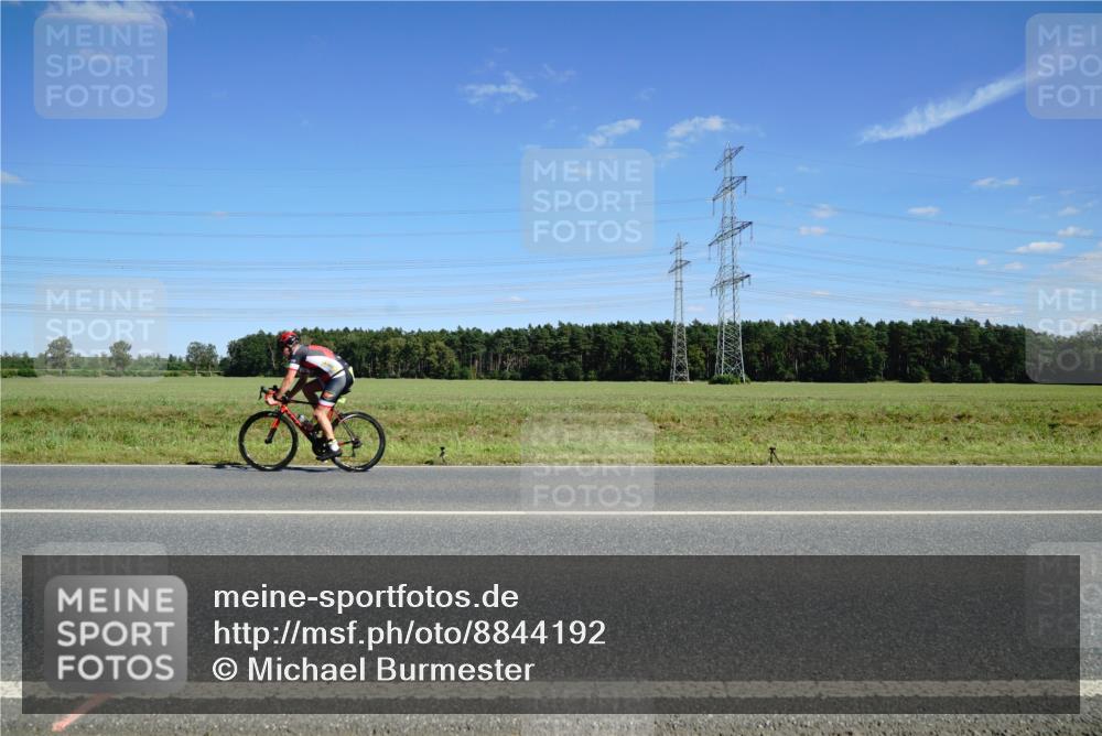 07.09.2025 - 19. Norderstedt Triathlon Michael Burmester http://msf.ph/oto/8844192 07.09.2025 14:50:07 Radfahren 1482 meine-sportfotos.de