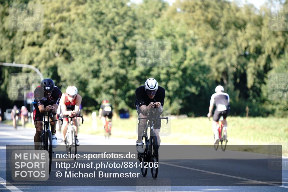 07.09.2025 - 19. Norderstedt Triathlon Michael Burmester http://msf.ph/oto/8844206 07.09.2025 15:59:19 Radfahren 402, 406, 504, 548, 875, 912, 1532 meine-sportfotos.de