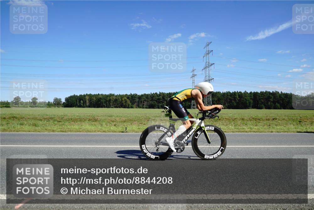 07.09.2025 - 19. Norderstedt Triathlon Michael Burmester http://msf.ph/oto/8844208 07.09.2025 14:50:13 Radfahren 1422, 1506 meine-sportfotos.de