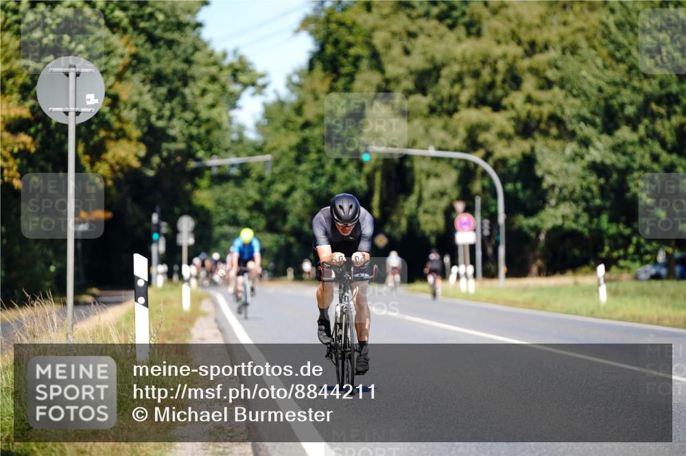 07.09.2025 - 19. Norderstedt Triathlon Michael Burmester http://msf.ph/oto/8844211 07.09.2025 13:05:39 Radfahren 310 meine-sportfotos.de