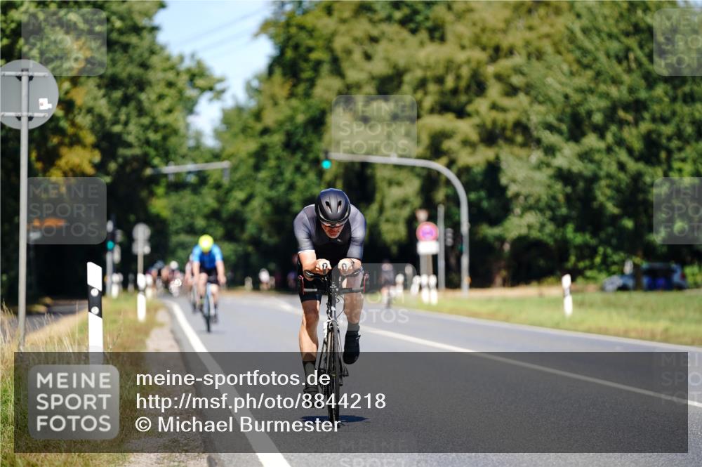 07.09.2025 - 19. Norderstedt Triathlon Michael Burmester http://msf.ph/oto/8844218 07.09.2025 13:05:39 Radfahren 310 meine-sportfotos.de