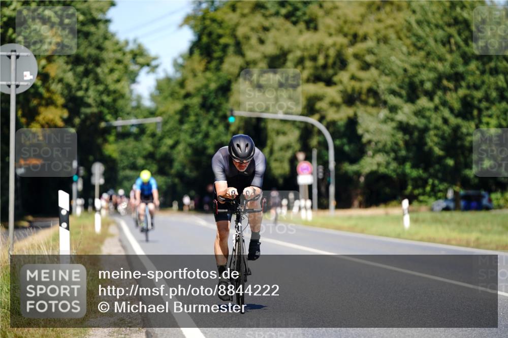 07.09.2025 - 19. Norderstedt Triathlon Michael Burmester http://msf.ph/oto/8844222 07.09.2025 13:05:39 Radfahren 310 meine-sportfotos.de