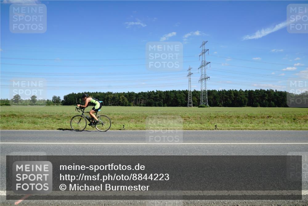 07.09.2025 - 19. Norderstedt Triathlon Michael Burmester http://msf.ph/oto/8844223 07.09.2025 14:50:23 Radfahren 363, 476, 1431, 1470 meine-sportfotos.de