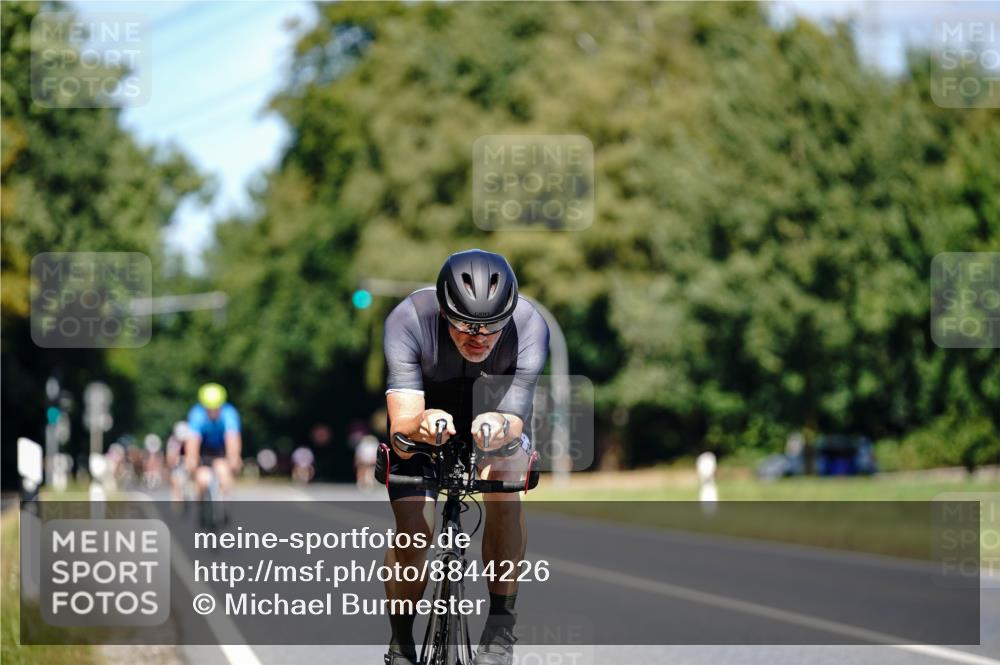 07.09.2025 - 19. Norderstedt Triathlon Michael Burmester http://msf.ph/oto/8844226 07.09.2025 13:05:40 Radfahren 310 meine-sportfotos.de