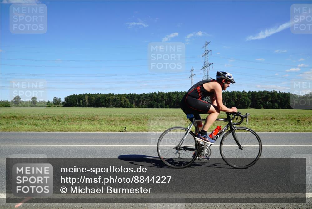 07.09.2025 - 19. Norderstedt Triathlon Michael Burmester http://msf.ph/oto/8844227 07.09.2025 14:50:24 Radfahren 363, 476, 1431, 1470 meine-sportfotos.de