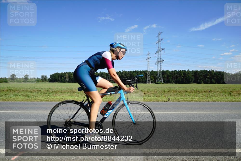 07.09.2025 - 19. Norderstedt Triathlon Michael Burmester http://msf.ph/oto/8844232 07.09.2025 14:50:24 Radfahren 363, 476, 1431, 1470 meine-sportfotos.de