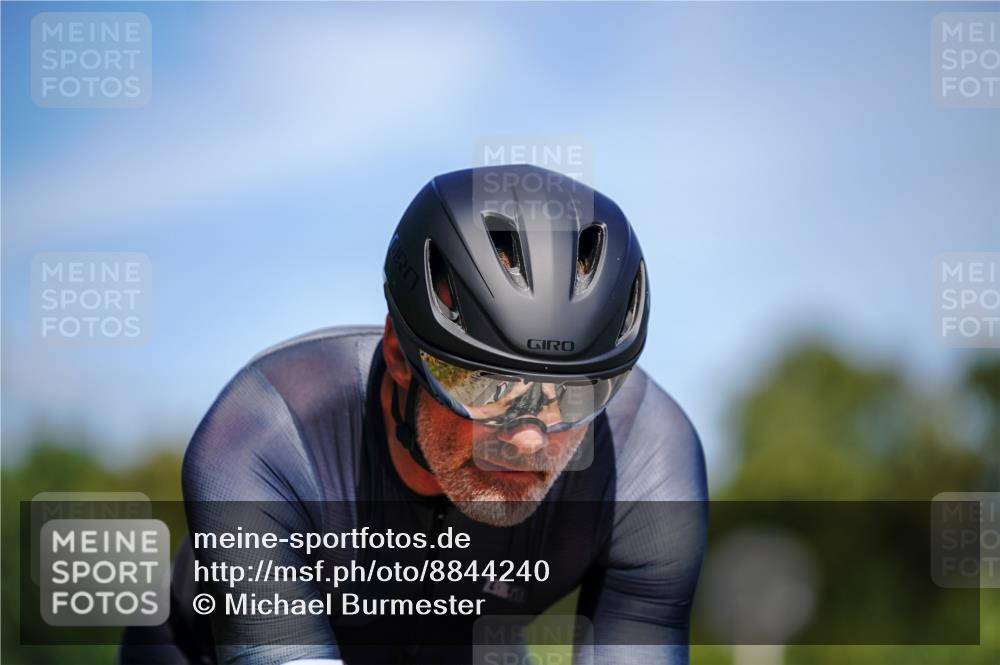 07.09.2025 - 19. Norderstedt Triathlon Michael Burmester http://msf.ph/oto/8844240 07.09.2025 13:05:42 Radfahren 310 meine-sportfotos.de