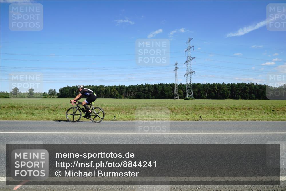 07.09.2025 - 19. Norderstedt Triathlon Michael Burmester http://msf.ph/oto/8844241 07.09.2025 14:50:29 Radfahren 476, 1431 meine-sportfotos.de
