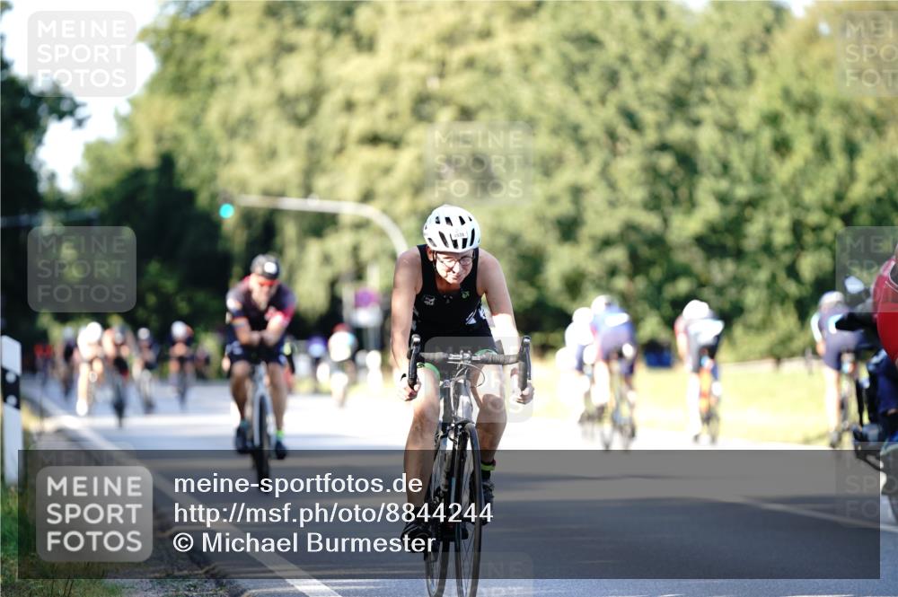 07.09.2025 - 19. Norderstedt Triathlon Michael Burmester http://msf.ph/oto/8844244 07.09.2025 15:59:26 Radfahren 1531, 1533, 1558 meine-sportfotos.de