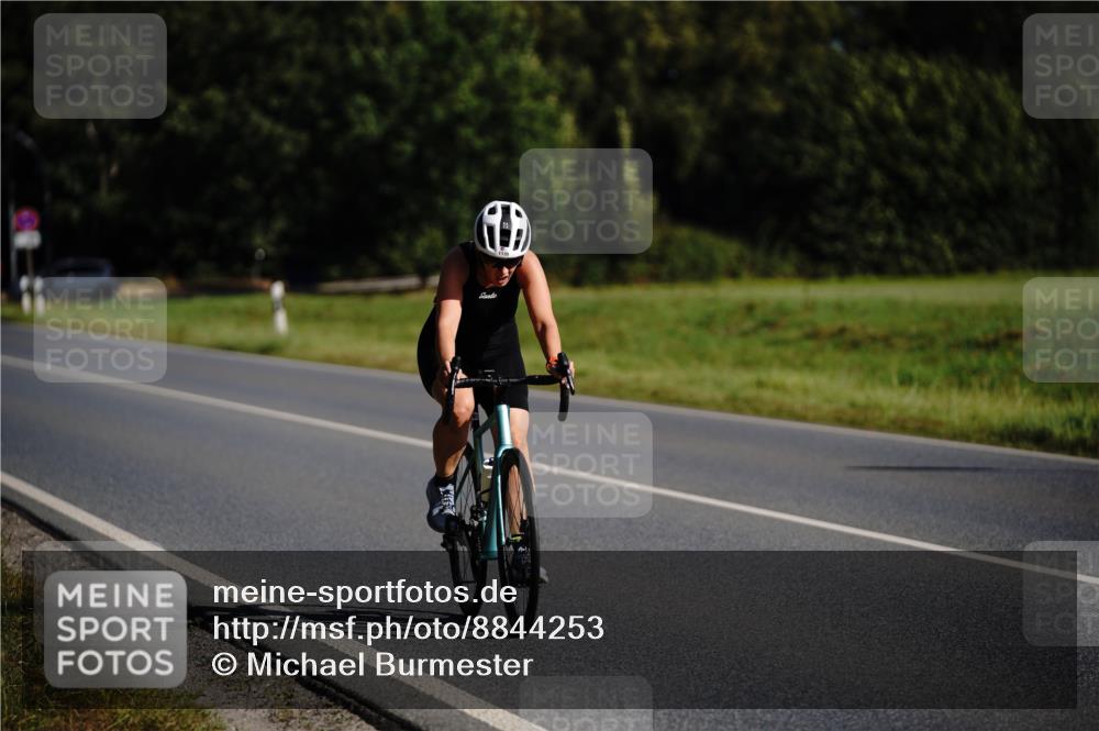 07.09.2025 - 19. Norderstedt Triathlon Michael Burmester http://msf.ph/oto/8844253 07.09.2025 10:25:11 Radfahren 1135 meine-sportfotos.de