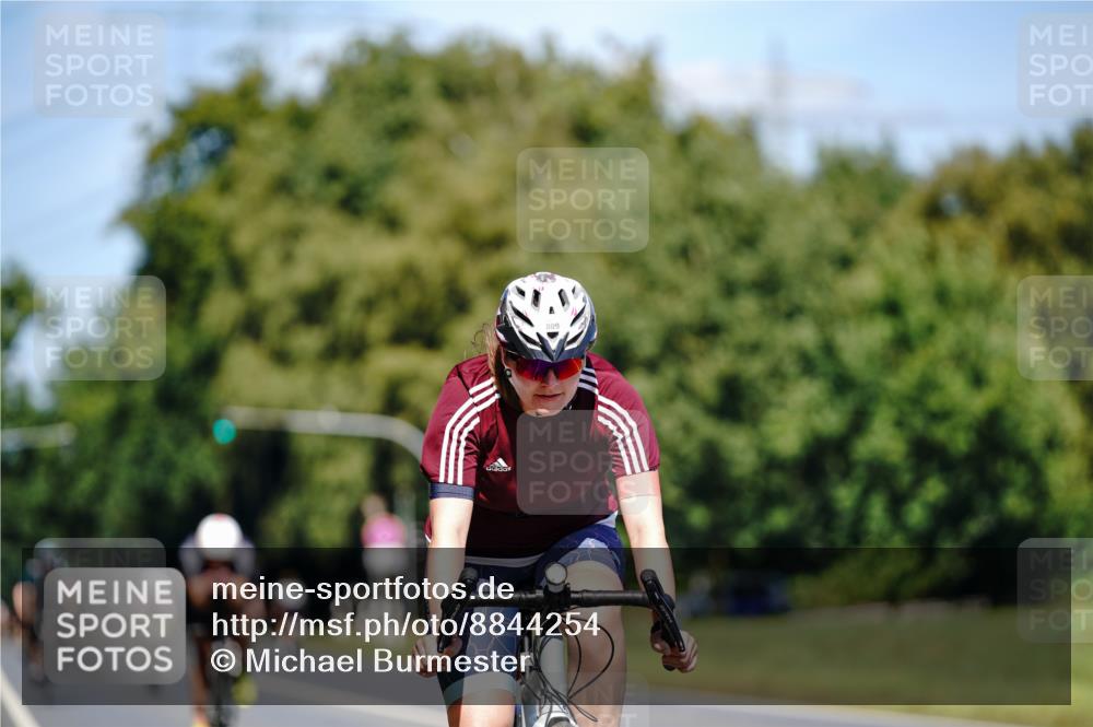 07.09.2025 - 19. Norderstedt Triathlon Michael Burmester http://msf.ph/oto/8844254 07.09.2025 13:05:54 Radfahren 209, 809 meine-sportfotos.de