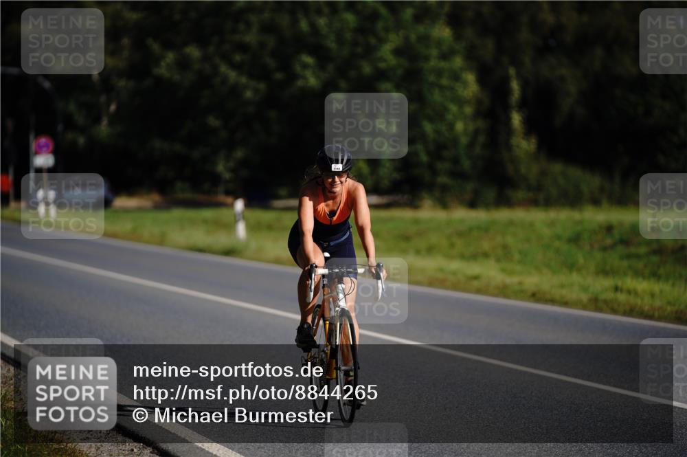 07.09.2025 - 19. Norderstedt Triathlon Michael Burmester http://msf.ph/oto/8844265 07.09.2025 10:25:17 Radfahren 1144 meine-sportfotos.de
