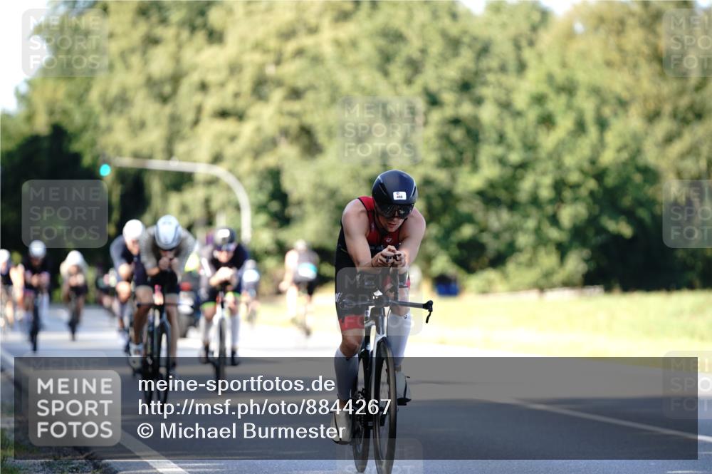 07.09.2025 - 19. Norderstedt Triathlon Michael Burmester http://msf.ph/oto/8844267 07.09.2025 15:59:30 Radfahren 403, 498, 510, 537, 1045, 1531, 1533, 1558 meine-sportfotos.de