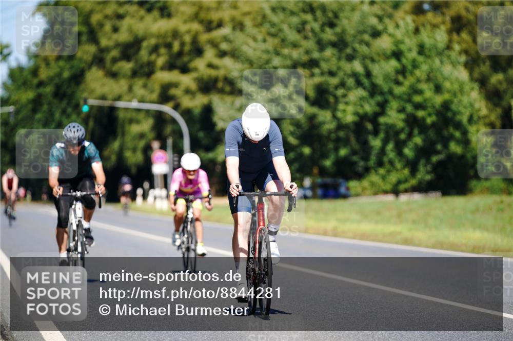 07.09.2025 - 19. Norderstedt Triathlon Michael Burmester http://msf.ph/oto/8844281 07.09.2025 13:05:59 Radfahren 209, 232, 235, 334 meine-sportfotos.de