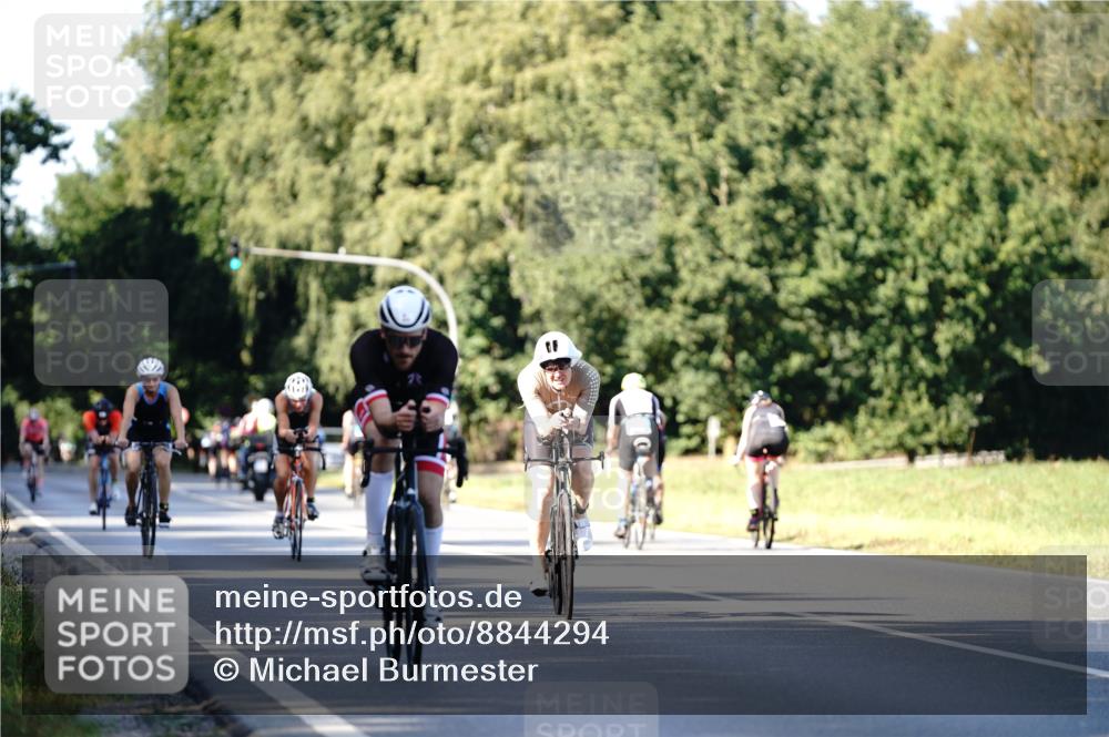 07.09.2025 - 19. Norderstedt Triathlon Michael Burmester http://msf.ph/oto/8844294 07.09.2025 15:59:34 Radfahren 403, 414, 498, 508, 510, 537 meine-sportfotos.de