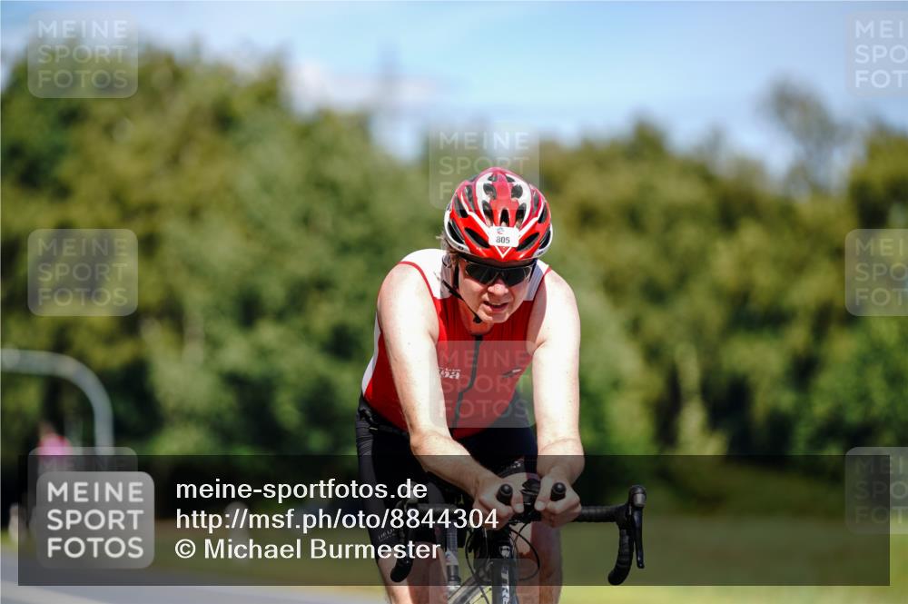 07.09.2025 - 19. Norderstedt Triathlon Michael Burmester http://msf.ph/oto/8844304 07.09.2025 13:06:09 Radfahren 805 meine-sportfotos.de