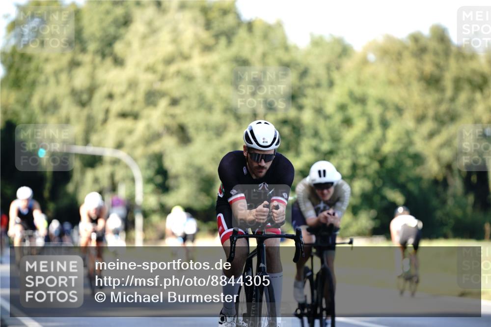 07.09.2025 - 19. Norderstedt Triathlon Michael Burmester http://msf.ph/oto/8844305 07.09.2025 15:59:35 Radfahren 403, 414, 508, 510, 537, 1419 meine-sportfotos.de