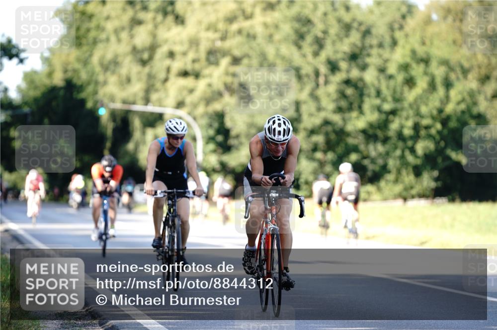 07.09.2025 - 19. Norderstedt Triathlon Michael Burmester http://msf.ph/oto/8844312 07.09.2025 15:59:37 Radfahren 412, 414, 508, 1106, 1419 meine-sportfotos.de