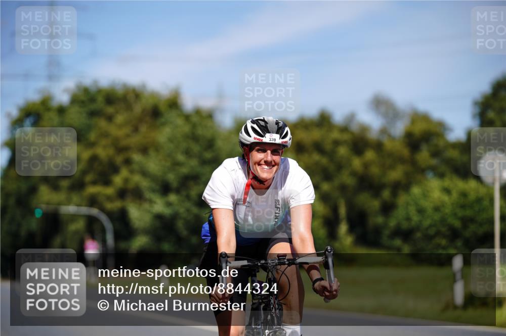 07.09.2025 - 19. Norderstedt Triathlon Michael Burmester http://msf.ph/oto/8844324 07.09.2025 13:06:33 Radfahren 339, 345 meine-sportfotos.de