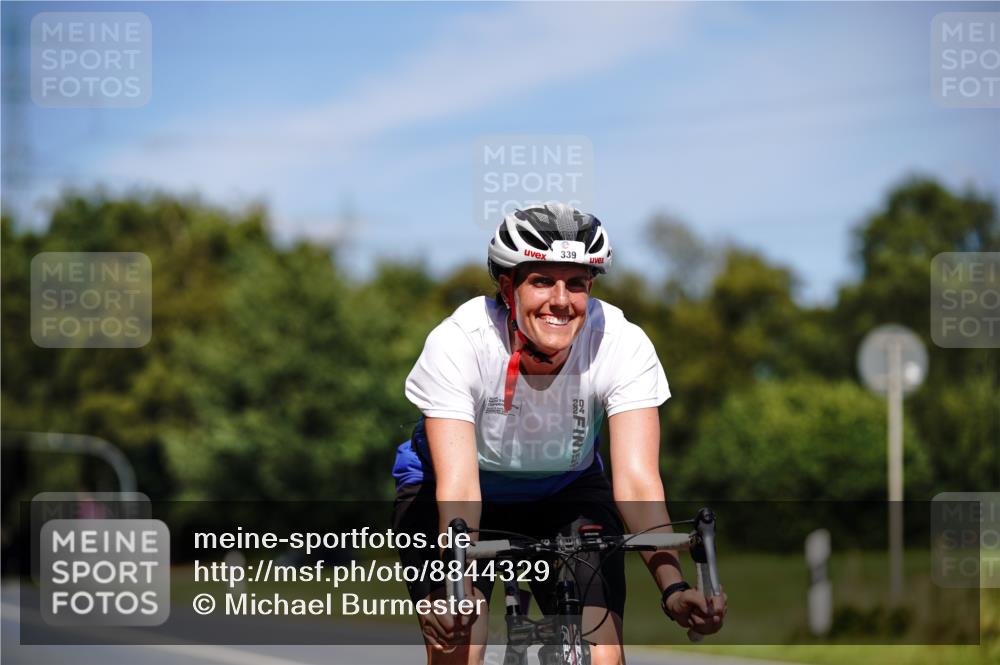 07.09.2025 - 19. Norderstedt Triathlon Michael Burmester http://msf.ph/oto/8844329 07.09.2025 13:06:33 Radfahren 339, 345 meine-sportfotos.de