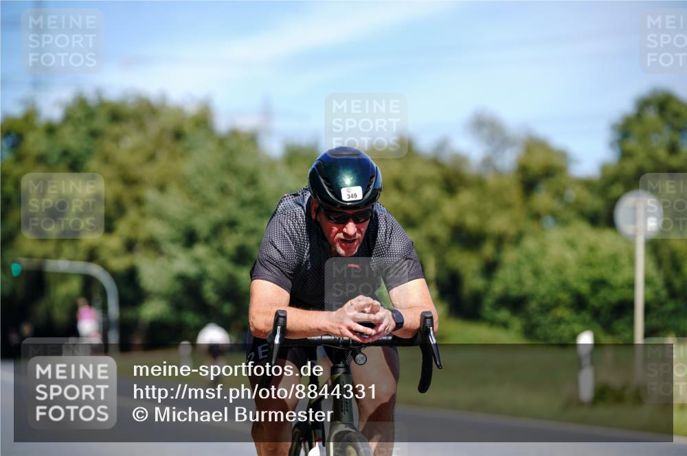 07.09.2025 - 19. Norderstedt Triathlon Michael Burmester http://msf.ph/oto/8844331 07.09.2025 13:06:42 Radfahren 349 meine-sportfotos.de
