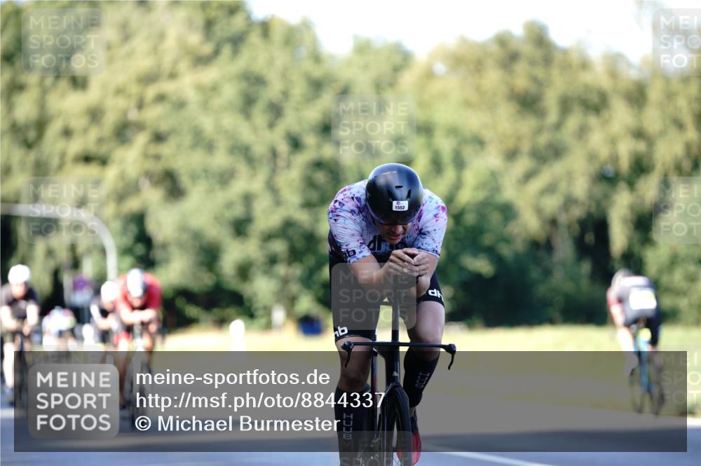 07.09.2025 - 19. Norderstedt Triathlon Michael Burmester http://msf.ph/oto/8844337 07.09.2025 15:59:49 Radfahren 1552, 1572 meine-sportfotos.de